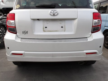 бампер задний Toyota Ist NCP110 115