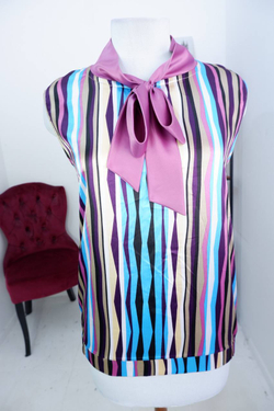 Блузка Lo в яркую полоску, маркировка 42, визуально на 48 размер