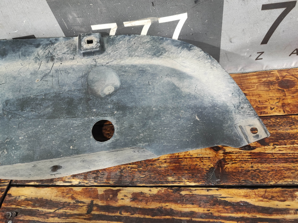 Пыльник заднего бампера Toyota Land Cruiser Prado 150 15-21 Б/У Оригинал 5872460070