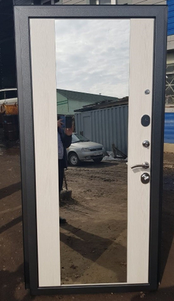 Входная металлическая дверь  с зеркалом RеX (РЕКС) Премиум 3К Венге (Гладиатор) / зеркало СБ-16 Лиственница бежевая