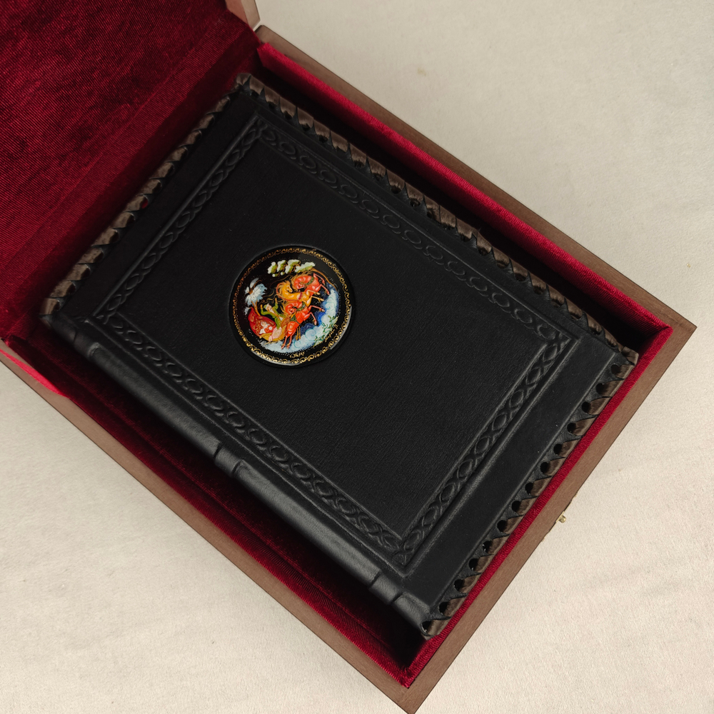 Ежедневник А5 "Русская тройка" (съемная обложка из натуральной кожи) в футляре