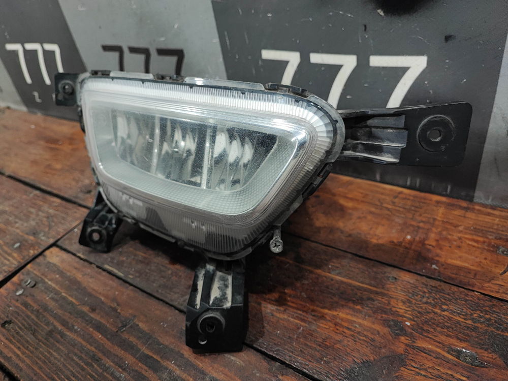 ПТФ передняя правая LED Kia Mohave (HM) 16-20 Б/У Оригинал 922022J530