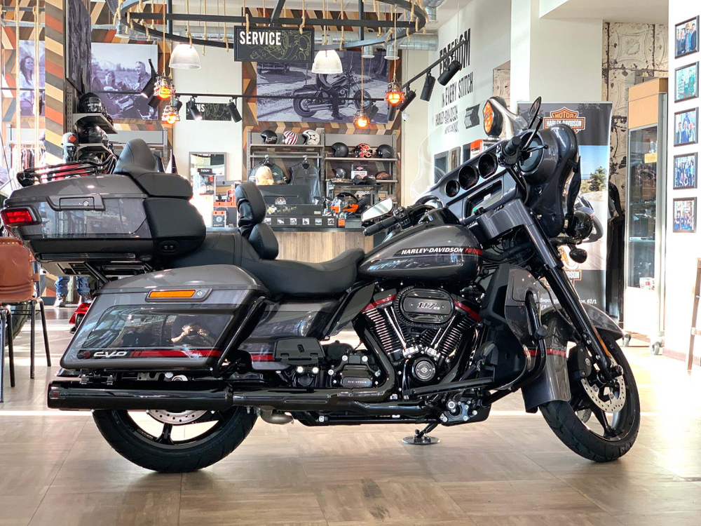 CVO™ Limited® (FLHTKSE), 2020 Harley-Davidson