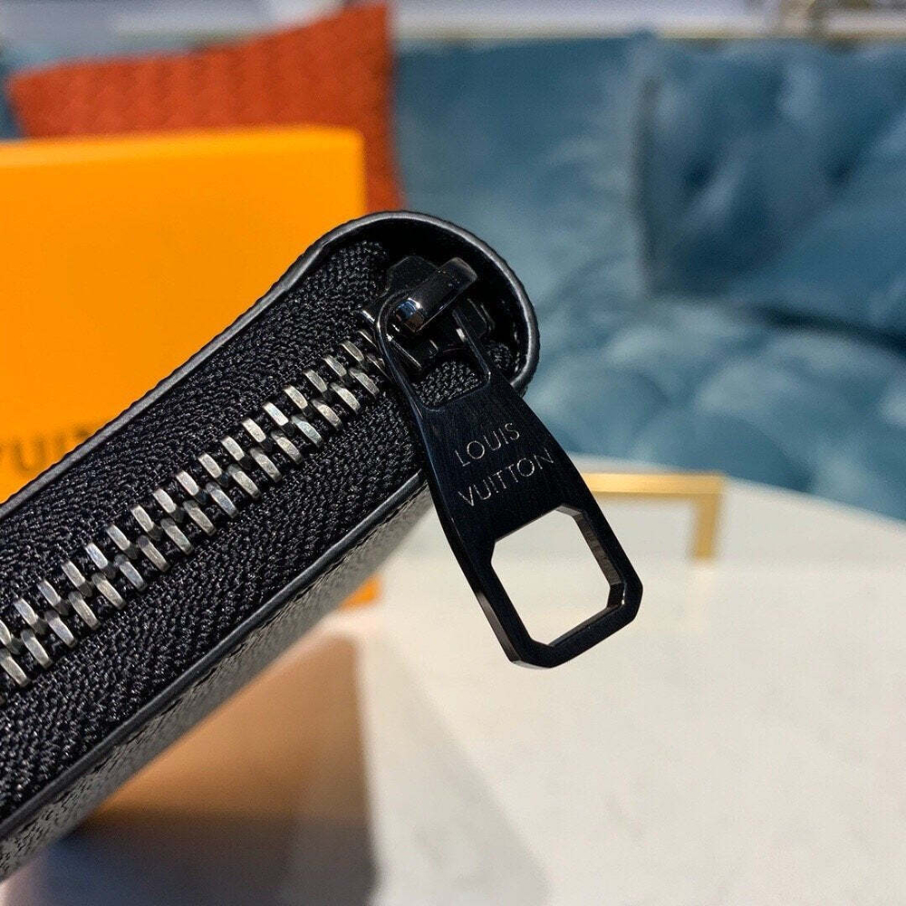 Louis Vuitton Zippy Organizer