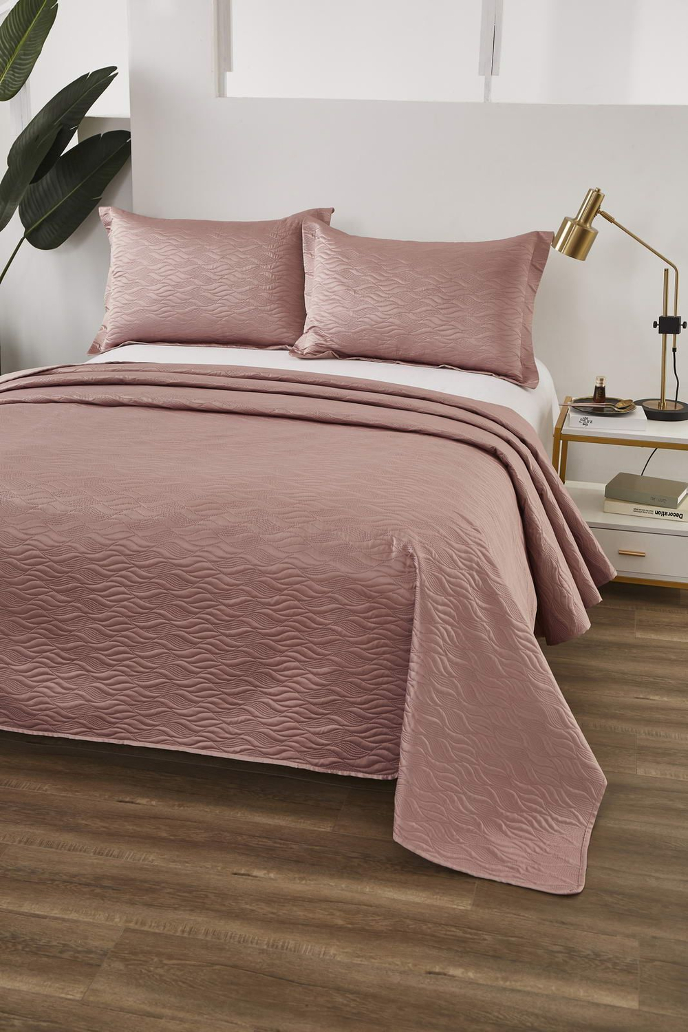 Покрывало 230х250 и 2 наволочки 50х70 Sofi De MarkO Джозефина темно-розовое