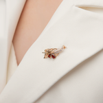 Брошь «Листья» из красного золота c гранатами и натуральными топазами white Артикул: 04-0238-00-264-1110-46