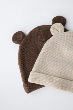 ZARA НАБОР ИЗ ДВУХ ШАПОК WAFFLE С УШКАМИ, ЭКРЮ/КОРИЧНЕВЫЙ
