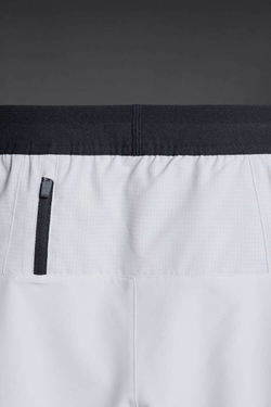 ZARA БАЗОВЫЕ СПОРТИВНЫЕ ШОРТЫ, ЖЕЛТОВАТО-БЕЛЫЙ