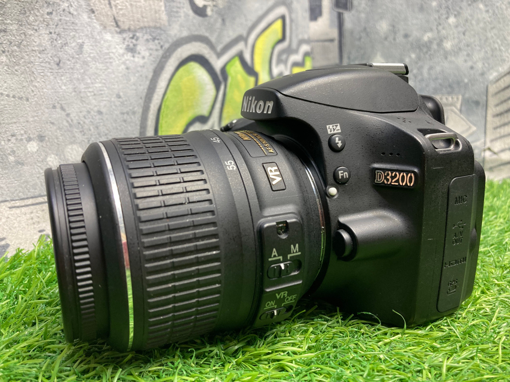 Nikon D3200 kit 18-55mm 3.5-5.6G VR 5000 кадров