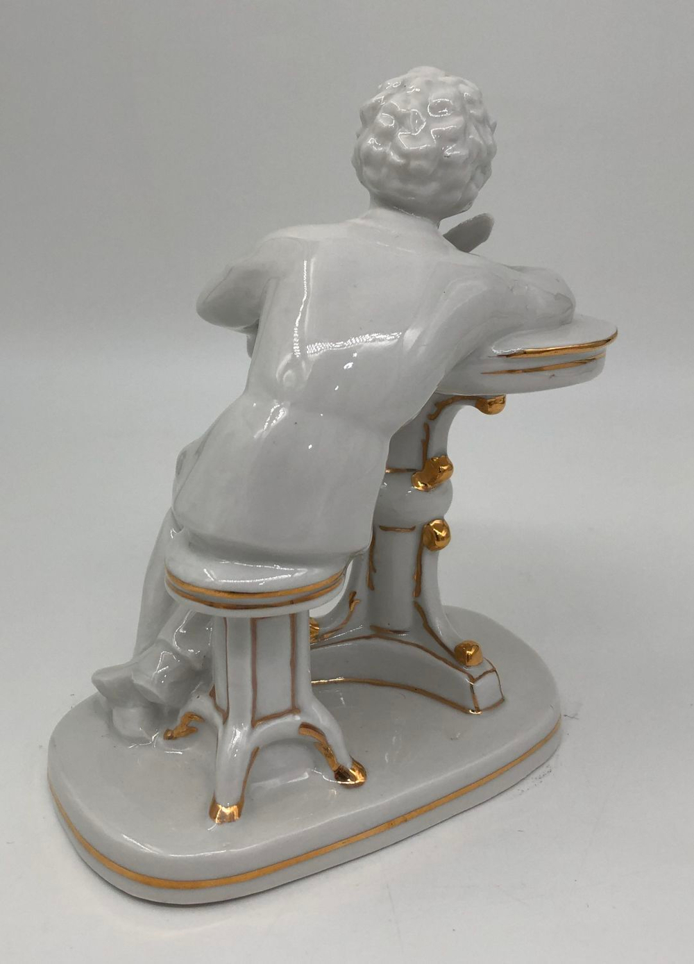 Юный Пушкин за столом. Фарфор. СССР, ЛФЗ, 1960-е гг. Автор модели С.Б. Велихова