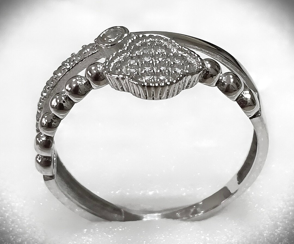 "Эстерелла" - ювелирное серебряное кольцо 925 пробы