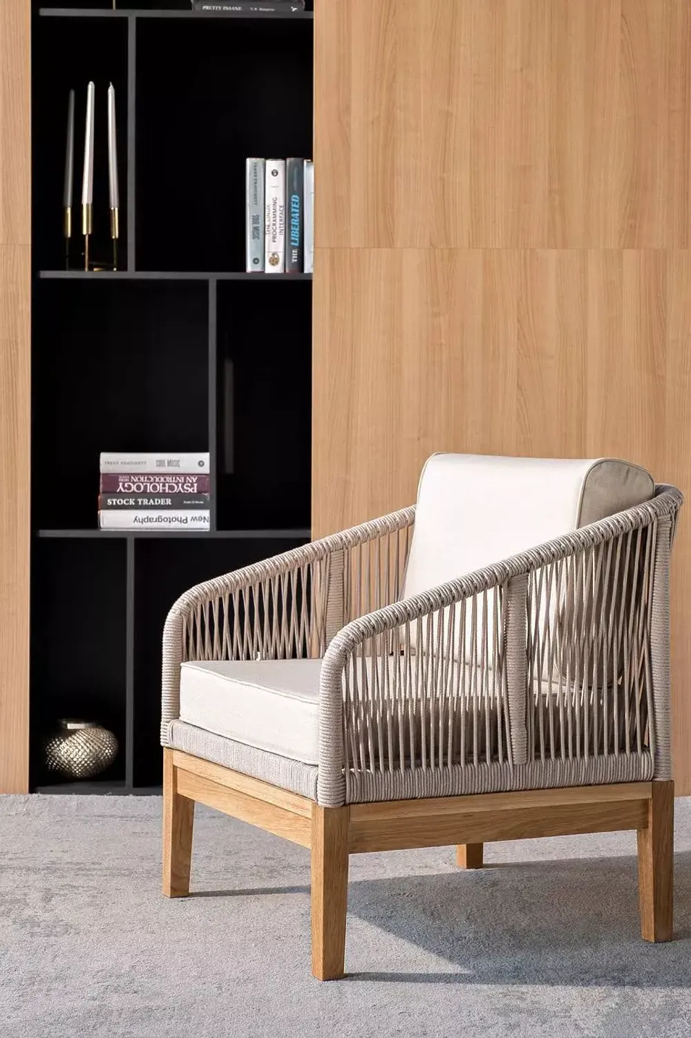 "Канны" кресло плетеное из роупа, основание дуб, роуп бежевый круглый, ткань бежевая 052