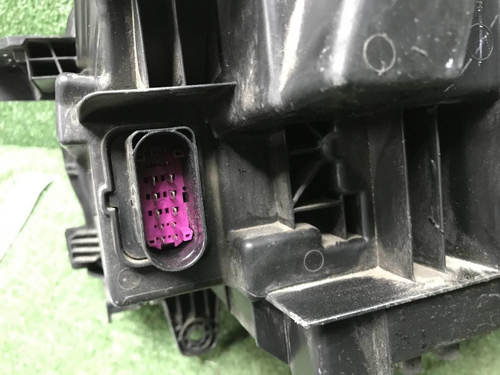 Фара правая Geely Tugella (2019-2024) LED