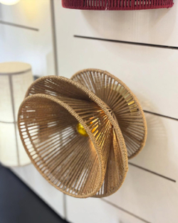 Настенное бра из ротанга — стильный плетёный светильник для вашего интерьера.