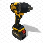 Гайковерт DEWALT ударный бесщеточный аккумуляторный 700 ньютон 2 АКБ