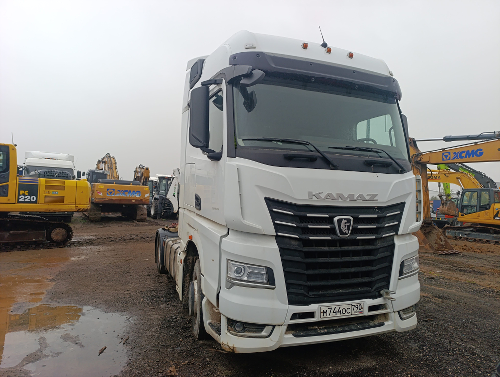 КамАЗ 54901 4x2 Седельный тягач 54901-014-94 (Дизельный, 11,9 л, 450 л.с., АТ)