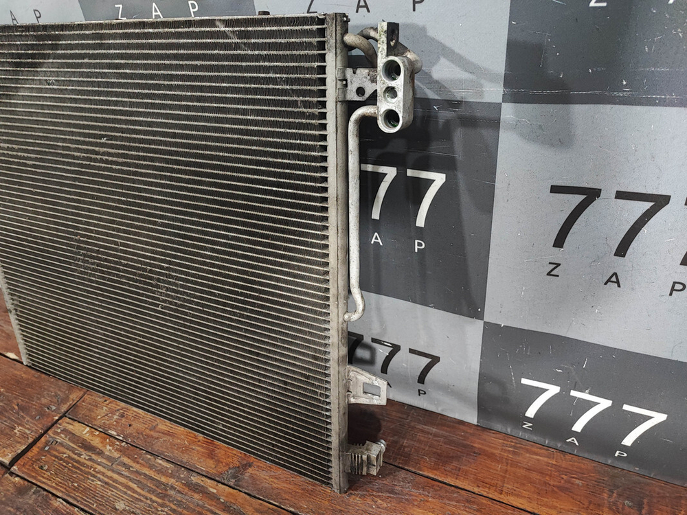 Радиатор кондиционера Mercedes ML (W164)  Б/У Оригинал A2515000054