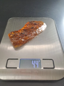 Копал молодой янтарь коллекционный 44 гр