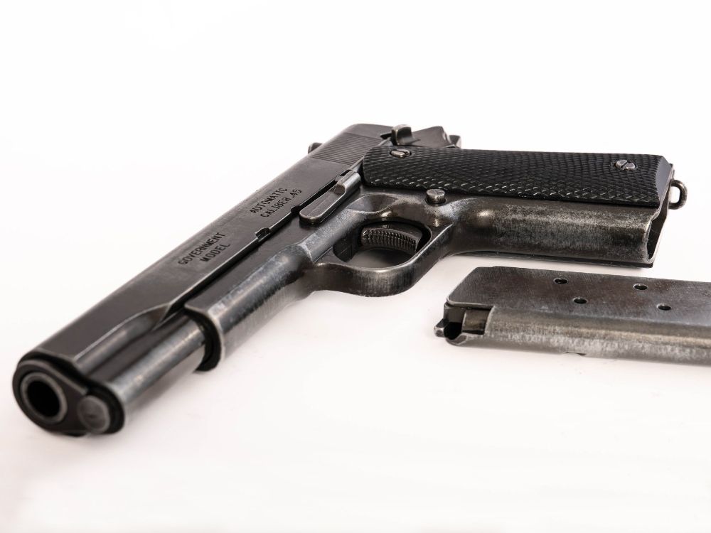 Denix Пистолет автоматический Кольт 45 калибра 1911 года состаренный