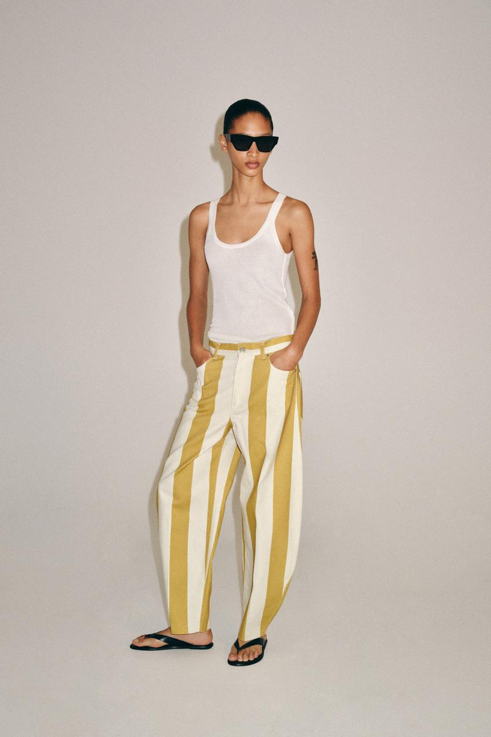 ZARA ДЖИНСЫ TAPERED С ВЫСОКОЙ ПОСАДКОЙ И ПРИНТОМ — ZW COLLECTION, ПОЛОСКИ