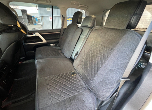 RR - 22 Черный / Комплект чехлов на сиденья, ткань черная, строчка черная, 5 предметов, серия: тип-топ (за комплект)