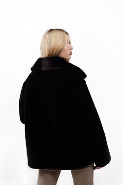 Куртка женская "Косуха" из натурального меха мутон, коричневый