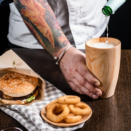 Деревянный пивной набор из сибирского кедра с блюдцем NC33