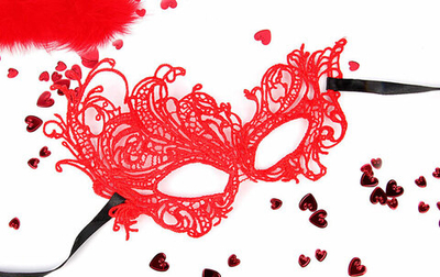 Ажурная маска красная Марго