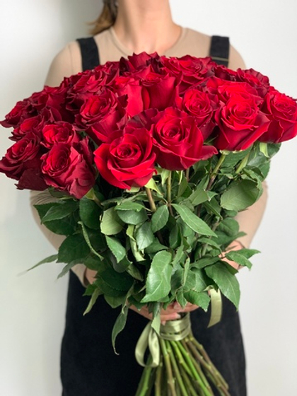 35 Роз Эквадор Красные