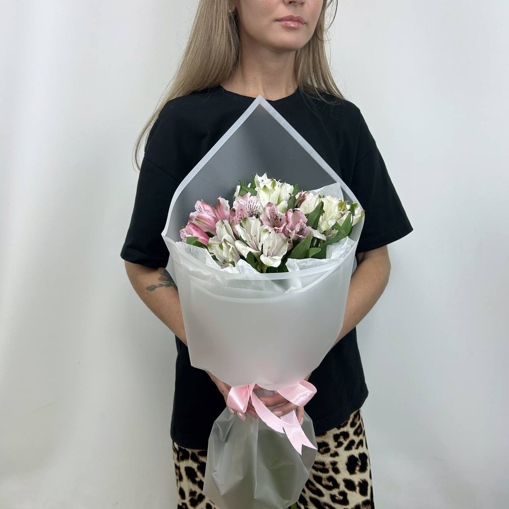 Букет- комплимент из альстромерий