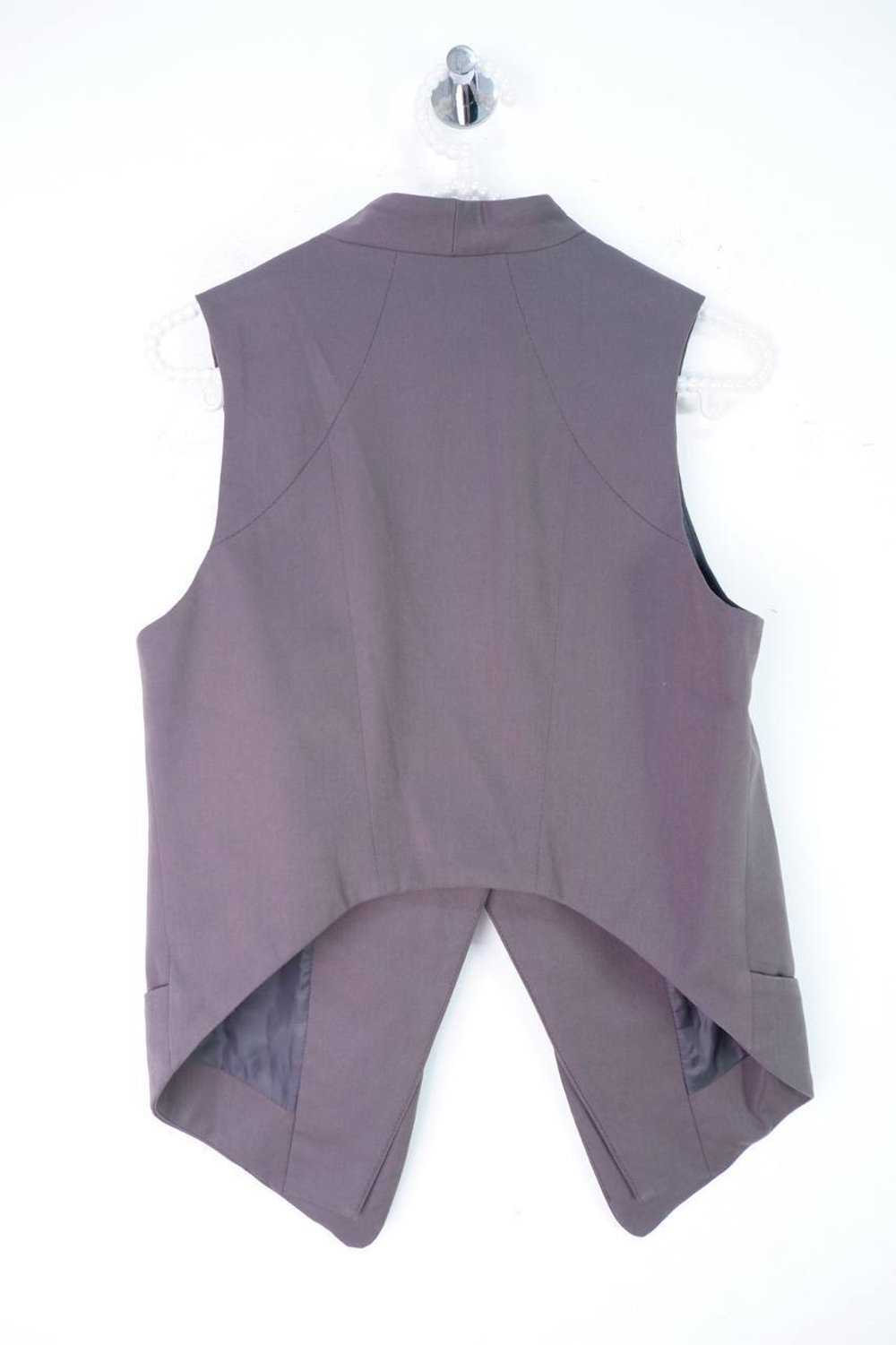 Жилет Emka Fashion классическая, визуально на 42 размер