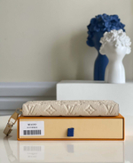 Louis Vuitton Zippy Wallet