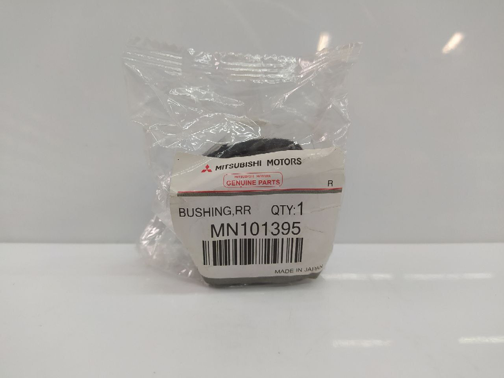 Втулка стабилизатора заднего MN101395 для MITSUBISHI