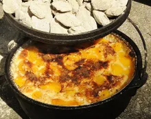 Жаровня чугунная на ножках, 26 см, 3.8 л, угольная, Lodge