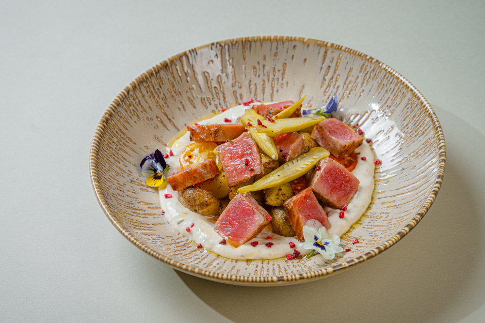 Салат с тунцом