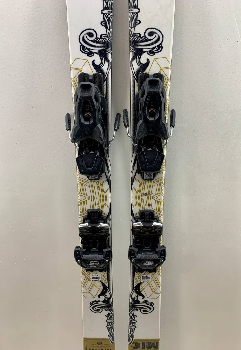 Горные лыжи Atomic Infamous 161