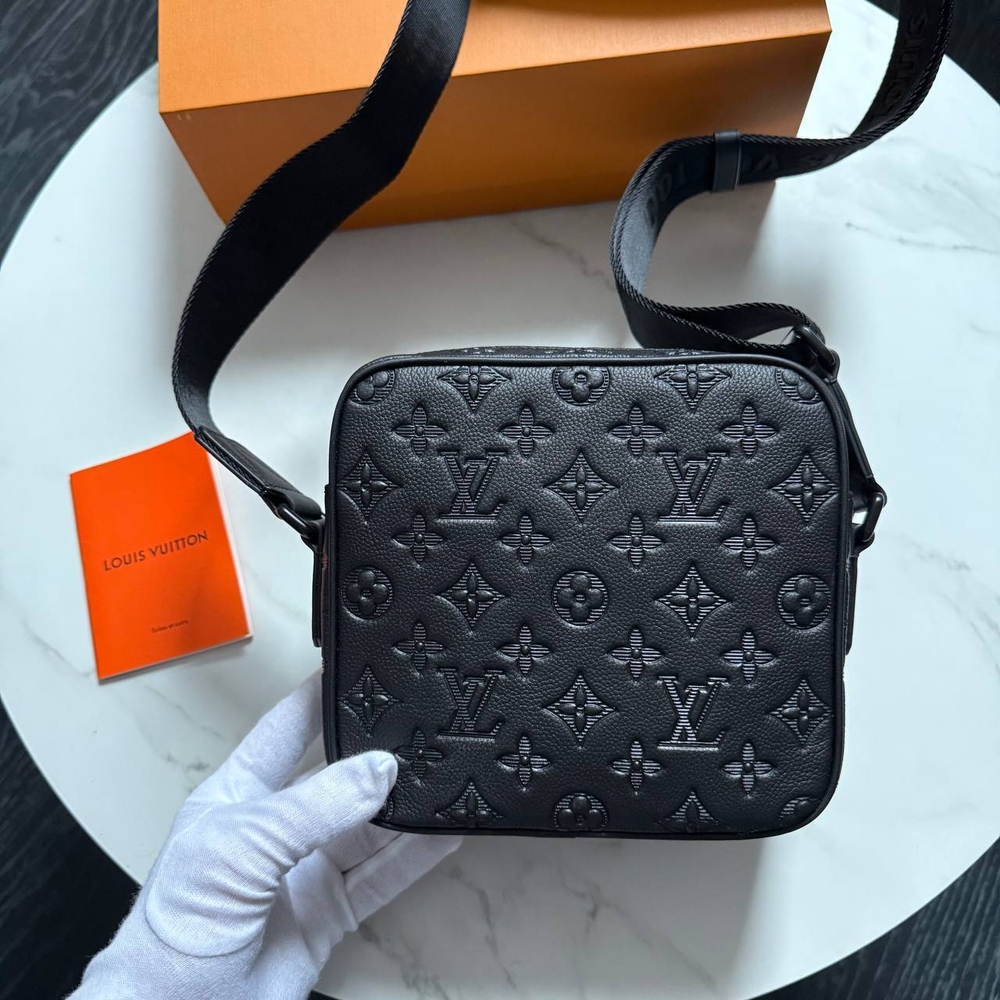 Сумка-мессенджер Louis Vuitton