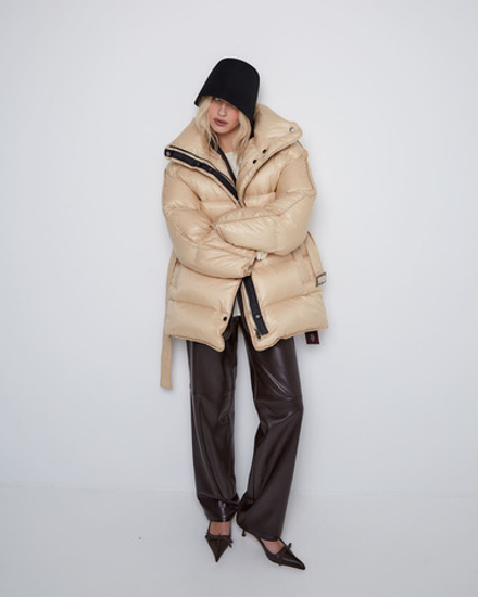 Пуховик со съемным капюшоном из нейлона Монклер бежевый