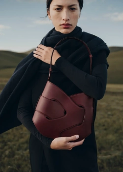 POLENE СУМКА NODDE HOBO, ВИШНЕВЫЙ