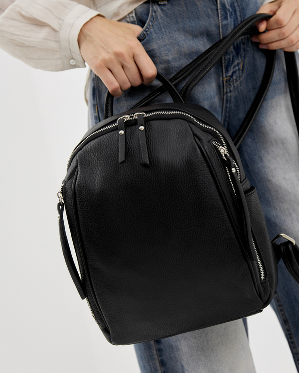 Рюкзак 528 03 черный