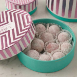 Шоколадные трюфели Fortnum & Mason Pink Marc de Champagne