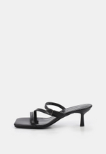 Босоножки // Nata // Black