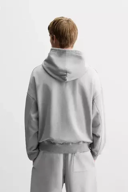 ZARA ТОЛСТОВКА BOXY FIT ИЗ ТКАНИ С ЭФФЕКТОМ ПОТЕРТОСТИ, АНТРАЦИТОВО-СЕРЫЙ