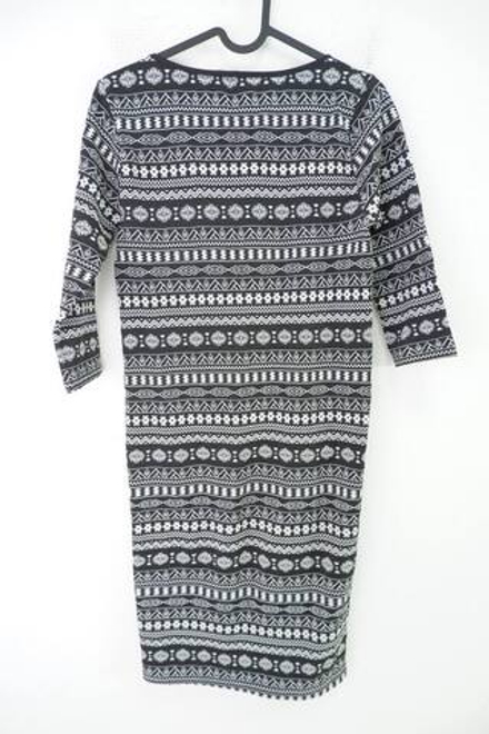 Платье теплое с принтом 42-44 размер