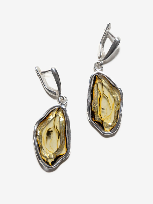 Уникальные серебряные серьги с цельным пейзажным янтарем, серебро 925 пробы