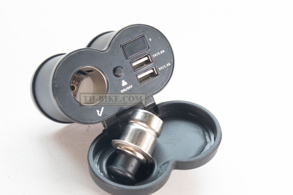 USB charger, 2in1, Cigarette lighter with 2 USB slots. Fast charge. Voltmeter Handlebar/10mm Mirror mount. Motowolf