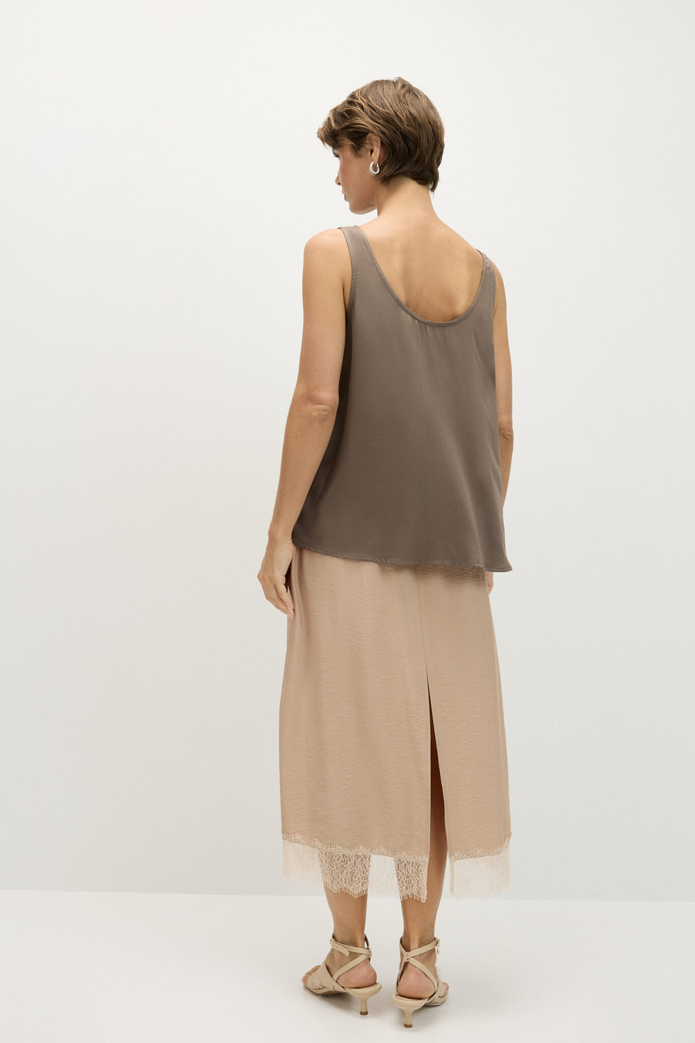 Подъюбник с кружевом