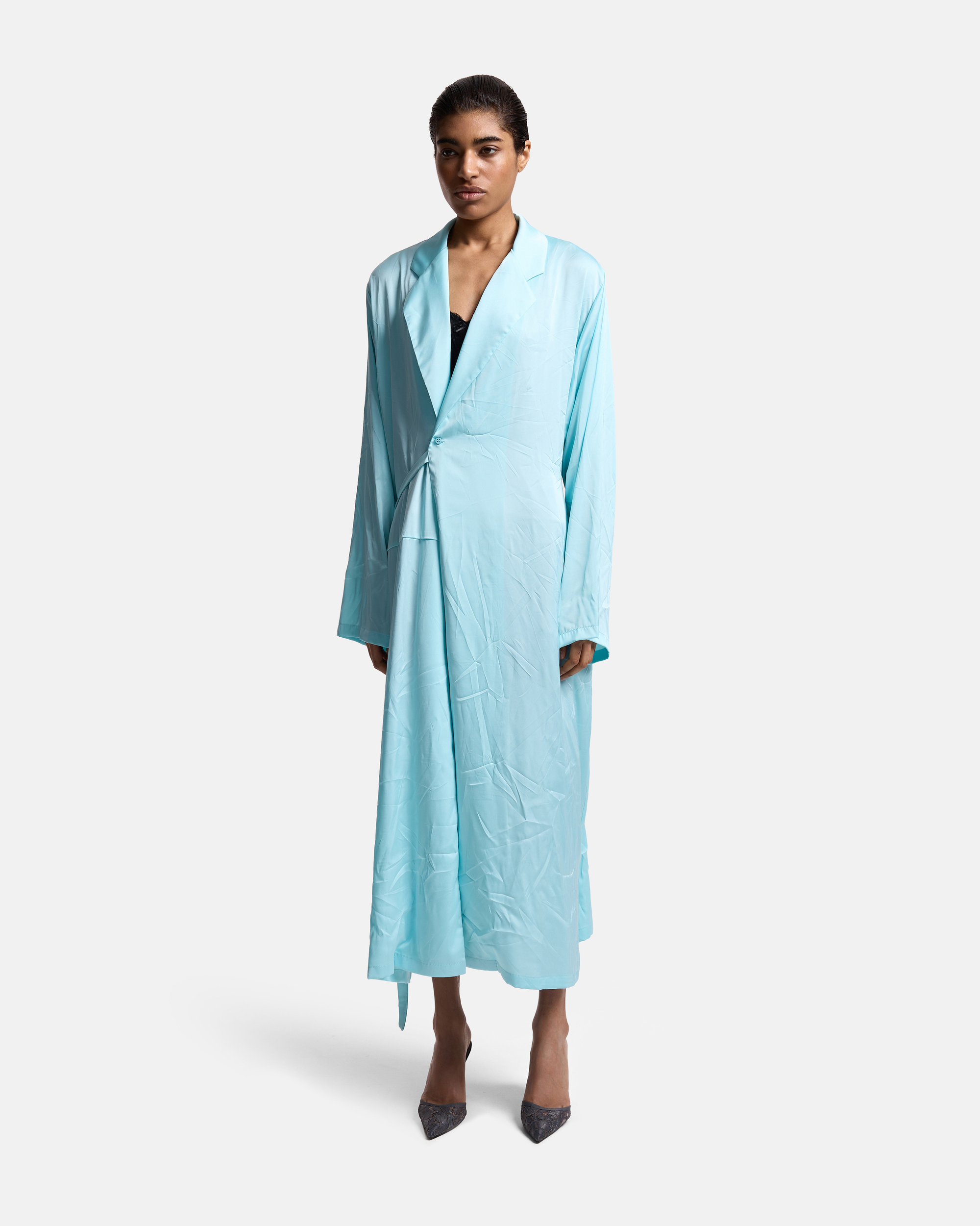 ТРЕНЧ-ХАЛАТ С ЗАМЯТОСТЯМИ ИЗ САТИНА