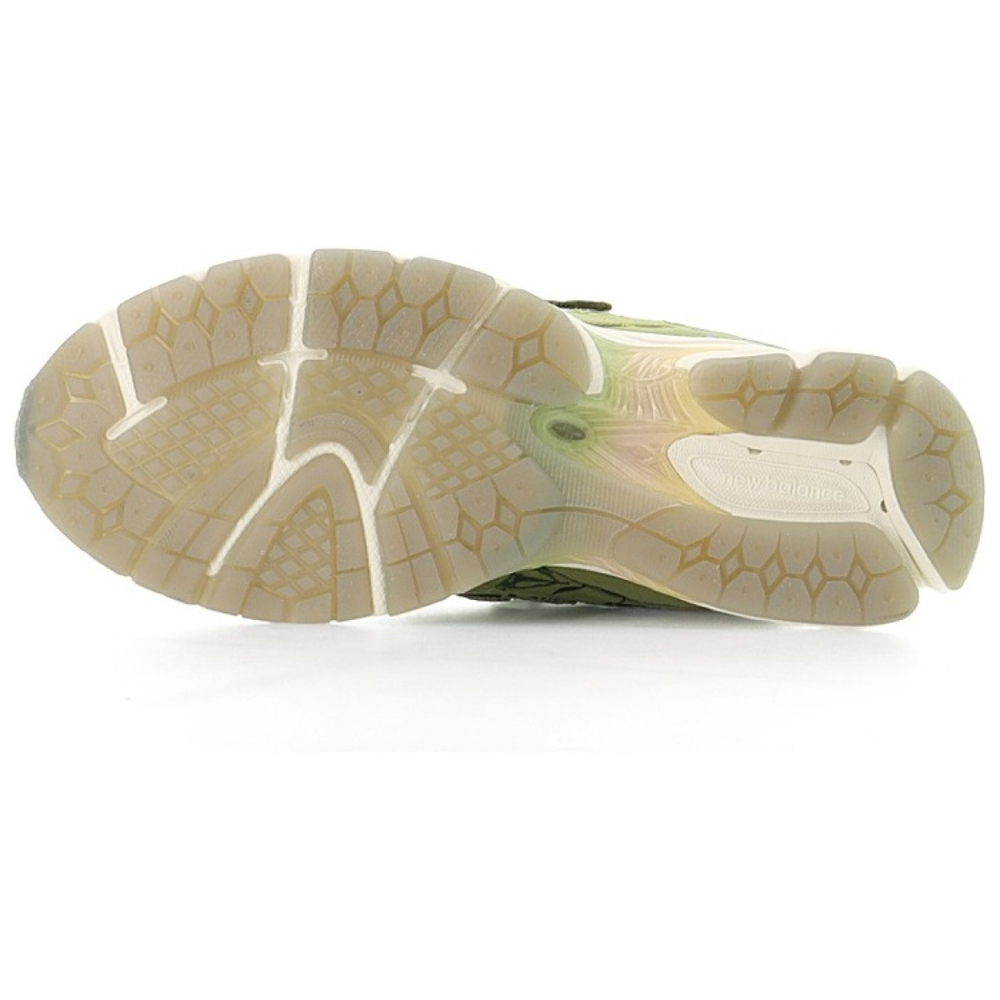 Кроссовки New Balance, M2002RAG