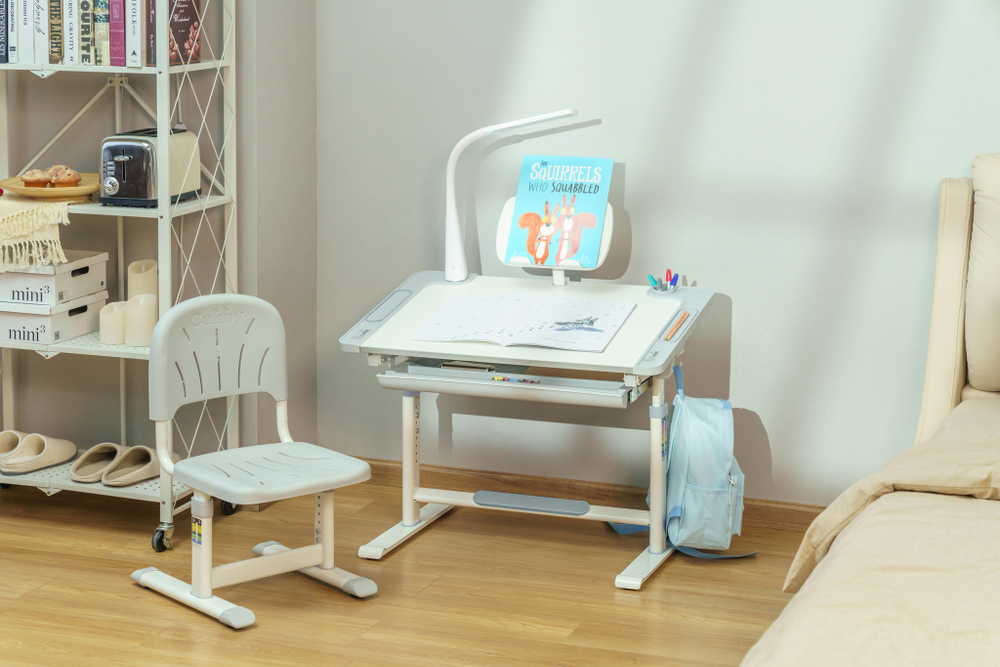 Комплект растущей детской мебели Cubby Lupin парта + стул + выдвижной ящик + подставка + лампа